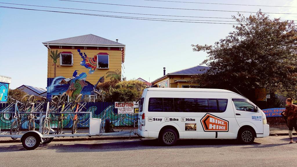 Bazil'S Backpackers Bbh Hostel & Surf School Westport Ngoại thất bức ảnh
